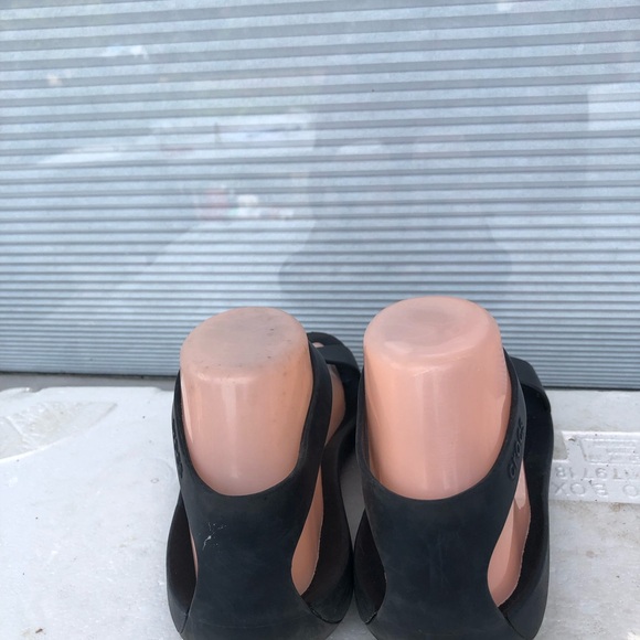 Crocs Women’s Black Rubber Slip On Gladiator Comfort Sandals Size W7 - Picture 7 of 13